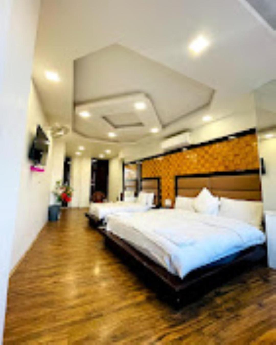 Hotel Bliss , 安南塔那加 外观 照片